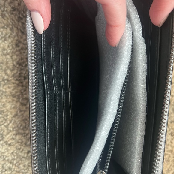 Victoria’s Secret Gray Quilted Women's Wallet - Picture 9 of 9